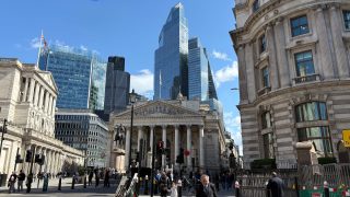 Bank London

#london #city #cityphotography #cityscapes #shotoniphone #photo #photography #photogram #likes #sky #bluesky #skyscraper #architecture #architecturephotography #people #life #old #road