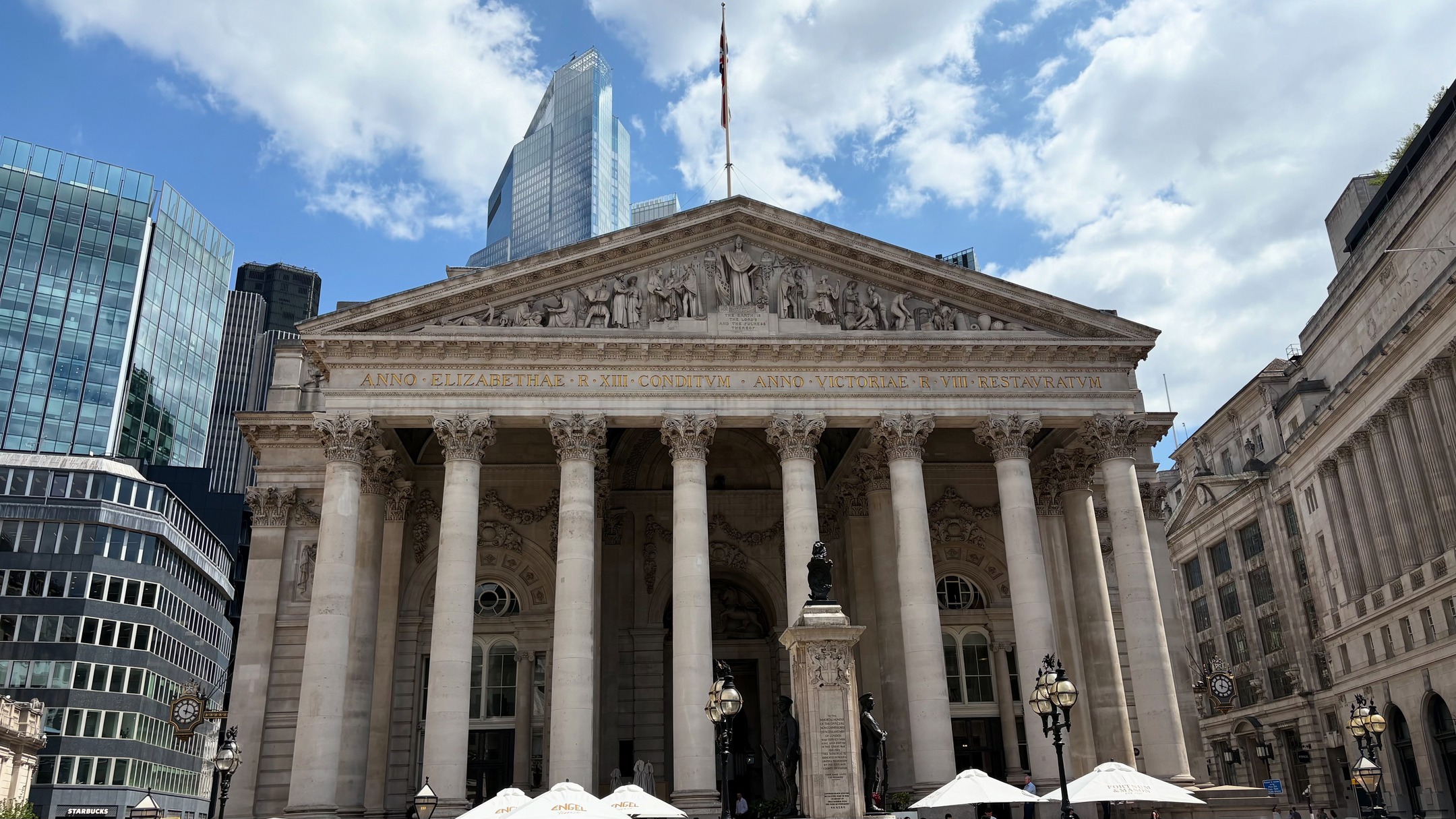 ✨ Timeless elegance in the heart of London ✨
Standing proud among the modern skyscrapers, the majestic Royal Exchange is a stunning reminder of the city's rich history and classical architecture. From Roman columns to intricate stone carvings, this iconic landmark is a perfect blend of the old and new. 🇬🇧
📍Royal Exchange, City of London

#LondonViews #RoyalExchange #CityOfLondon #HistoricArchitecture #LondonLandmarks #TravelLondon #ClassicMeetsModern #VisitLondon #UKArchitecture #TimelessBeauty #Cityscape #LondonExplorer #UrbanElegance